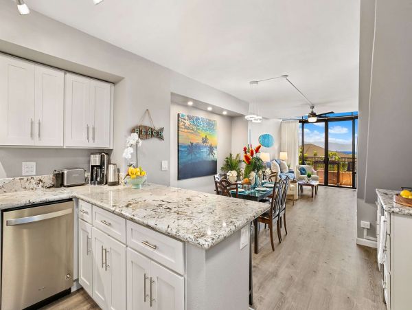 Oceanfront Kahana Vacation Condo Two Bedroom