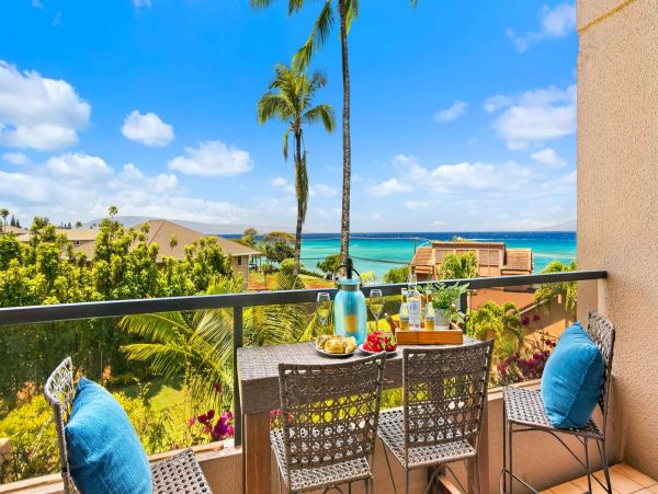 Oceanfront Kahana Vacation Condo Two Bedroom