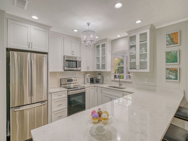 Gorgeous Vacation Pool Home in Lido Key Close to Beach