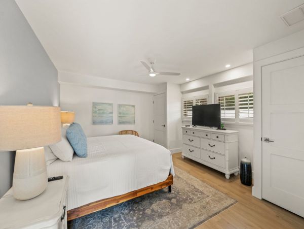 Luxury Lido Key Waterfront Home with Private Pool