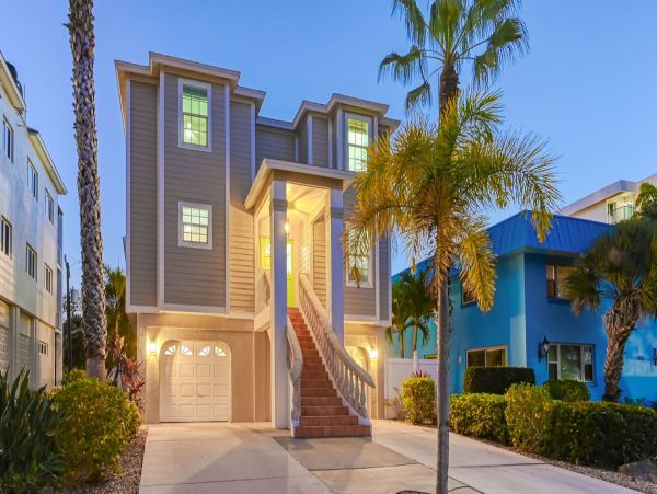 Luxury 4 Bedroom Siesta Key Vacation Home