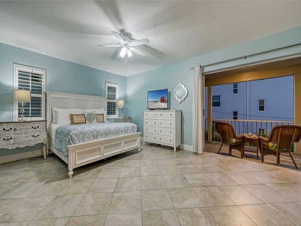 Luxury 4 Bedroom Siesta Key Vacation Home