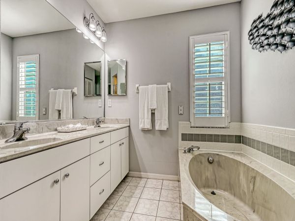 Luxury 4 Bedroom Siesta Key Vacation Home