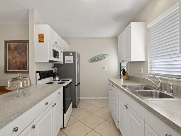 Siesta Key Vacation Home Ten Bedroom Walk to Beach