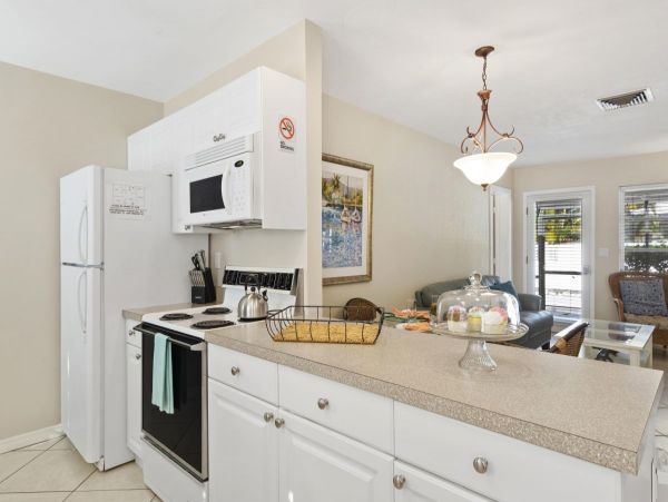 Siesta Key Vacation Home Ten Bedroom Walk to Beach