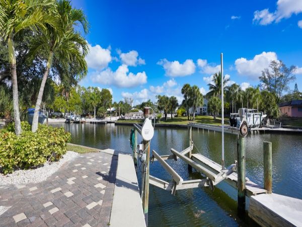 Waterfront Luxury Siesta Key Vacation Home