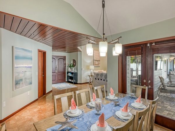 Waterfront Luxury Siesta Key Vacation Home