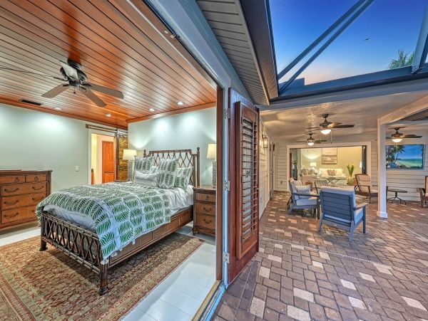 Waterfront Luxury Siesta Key Vacation Home