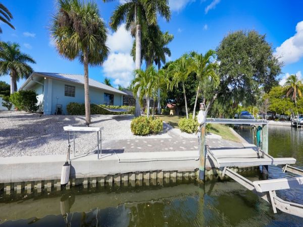 Waterfront Luxury Siesta Key Vacation Home