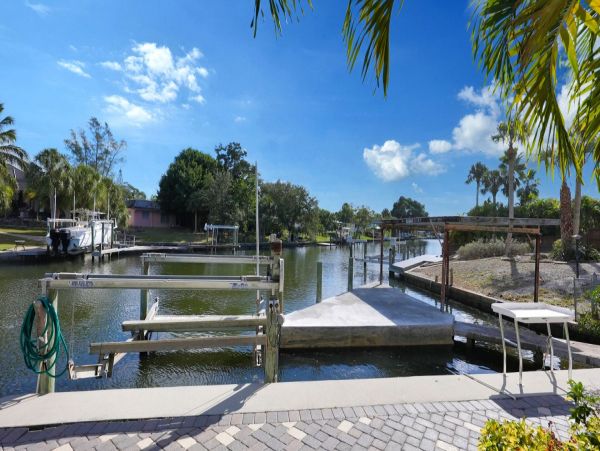 Waterfront Luxury Siesta Key Vacation Home