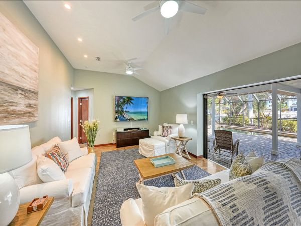 Waterfront Luxury Siesta Key Vacation Home