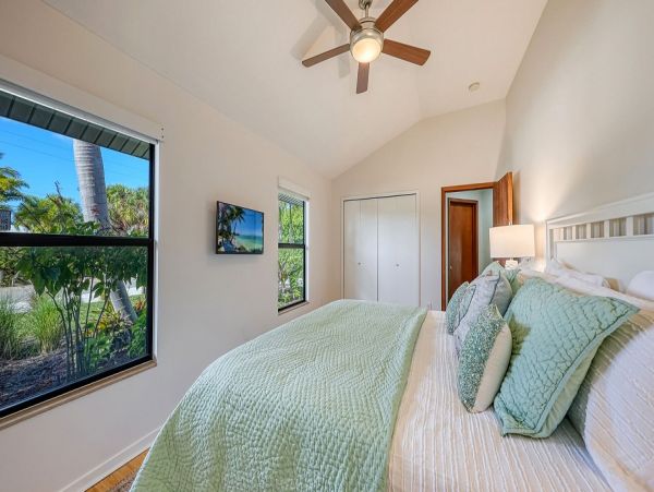 Waterfront Luxury Siesta Key Vacation Home