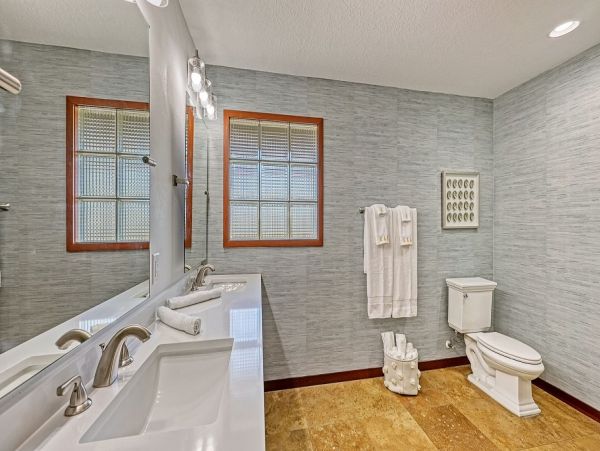 Waterfront Luxury Siesta Key Vacation Home