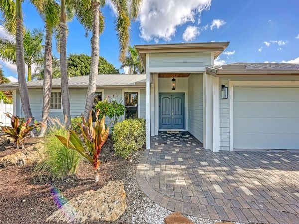 Waterfront Luxury Siesta Key Vacation Home