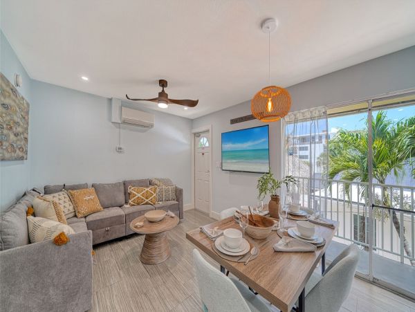 Cozy Siesta Key Luxury Vacation Rental Complex