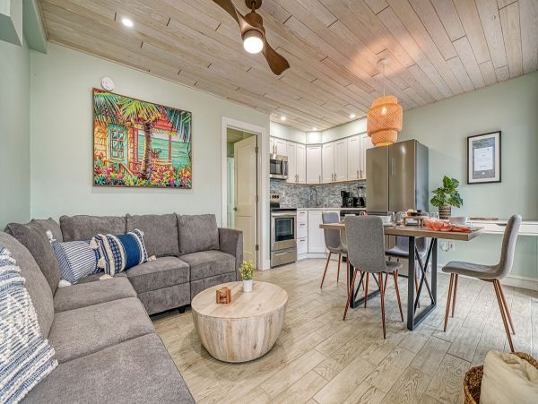 Cozy Siesta Key Luxury Vacation Rental Complex