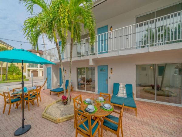 Siesta Key Vacation Rental Three Bedrooms Walk to Beach
