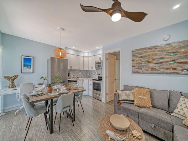 Siesta Key Vacation Rental Three Bedrooms Walk to Beach