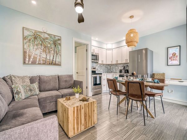 Siesta Key Vacation Rental Three Bedrooms Walk to Beach