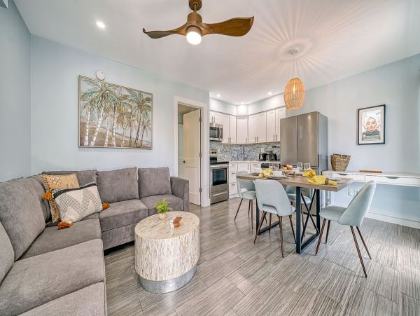 Siesta Key Vacation Rental Three Bedrooms Walk to Beach