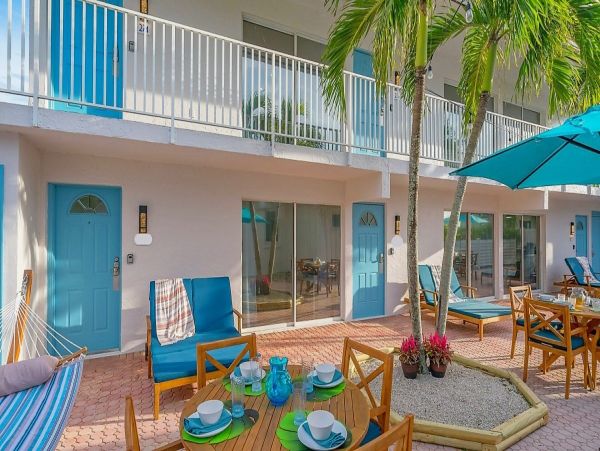 Siesta Key Vacation Condo One Bedroom Walk to Beach