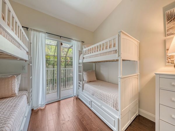 Siesta Key Luxury Vacation Home with Pool, Spa & Private Beach Access