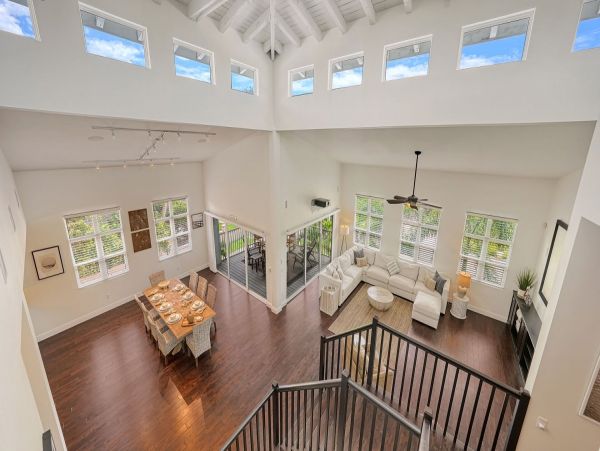 Siesta Key Luxury Vacation Home with Pool, Spa & Private Beach Access