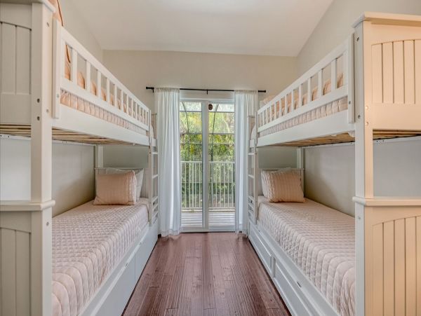 Siesta Key Luxury Vacation Home with Pool, Spa & Private Beach Access