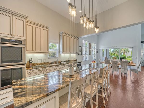 Siesta Key Luxury Vacation Home with Pool, Spa & Private Beach Access