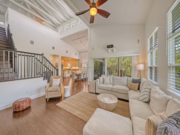 Siesta Key Luxury Vacation Home with Pool, Spa & Private Beach Access
