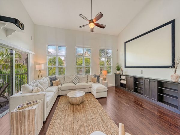 Siesta Key Luxury Vacation Home with Pool, Spa & Private Beach Access