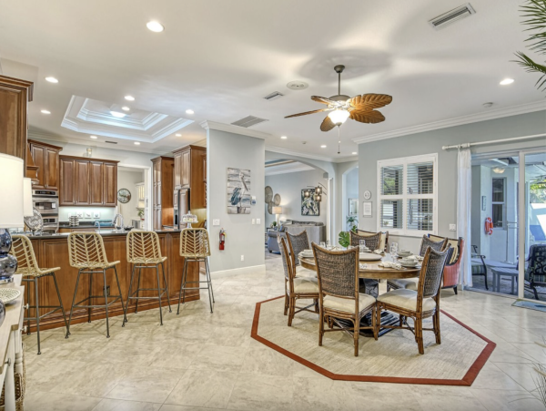 Luxury Waterfront Retreat Walk to Siesta Key Beach