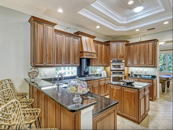 Luxury Waterfront Retreat Walk to Siesta Key Beach