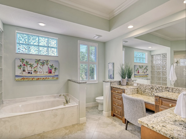 Luxury Waterfront Retreat Walk to Siesta Key Beach