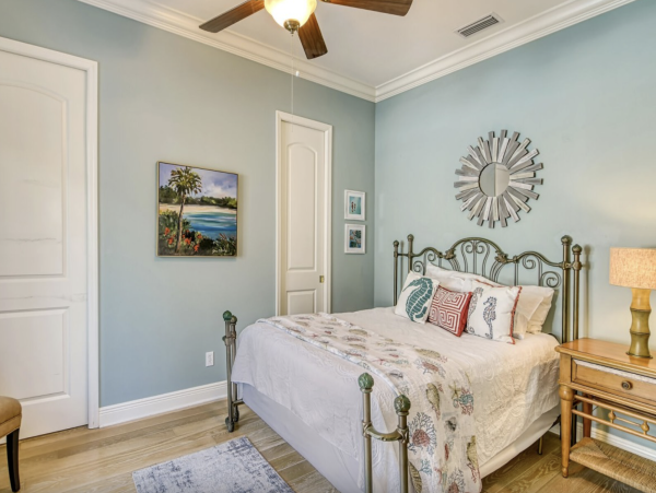 Luxury Waterfront Retreat Walk to Siesta Key Beach