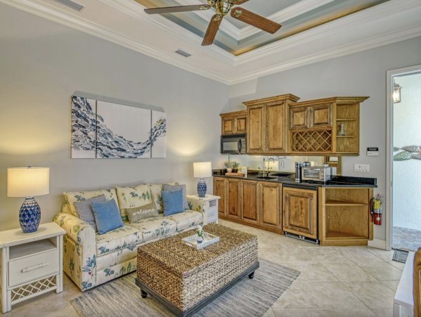 Luxury Waterfront Retreat Walk to Siesta Key Beach