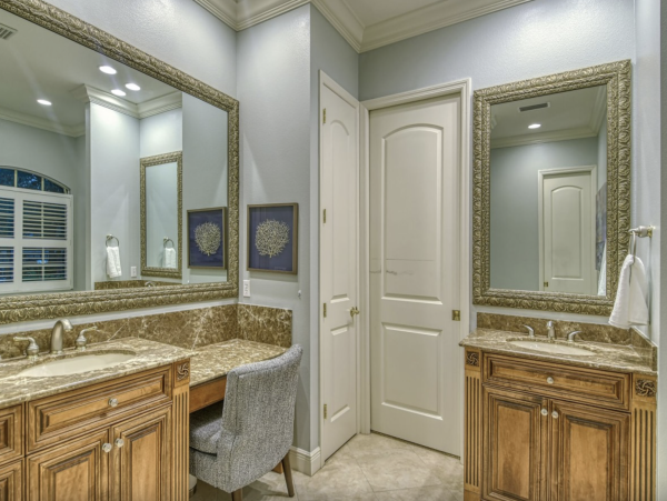 Luxury Waterfront Retreat Walk to Siesta Key Beach