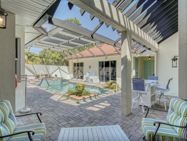 Luxury Waterfront Retreat Walk to Siesta Key Beach