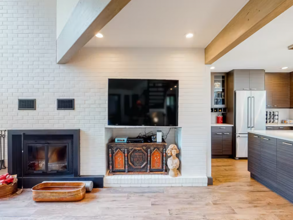 Mountain View home with one min walk to East Vail Shuttle