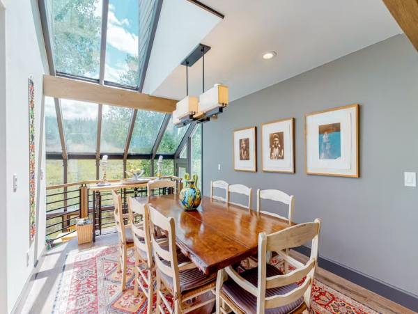 Mountain View home with one min walk to East Vail Shuttle