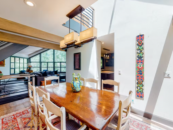 Mountain View home with one min walk to East Vail Shuttle