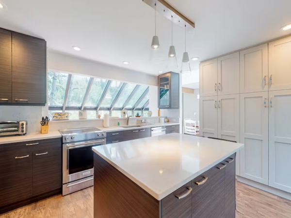 Mountain View home with one min walk to East Vail Shuttle