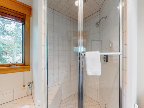 Mountain View home with one min walk to East Vail Shuttle