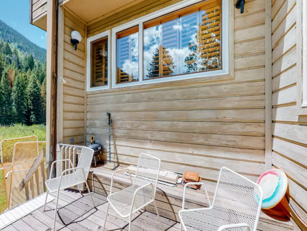 Mountain View home with one min walk to East Vail Shuttle