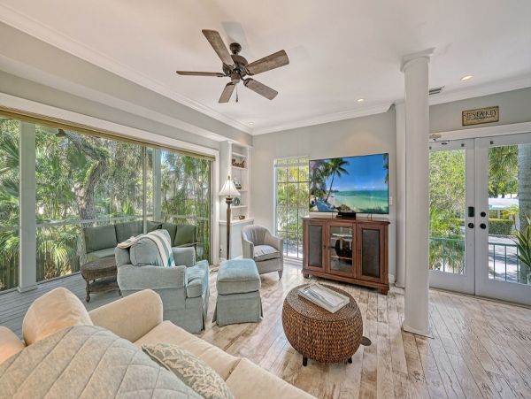 Siesta Key Lovely Vacation Home Away from Home