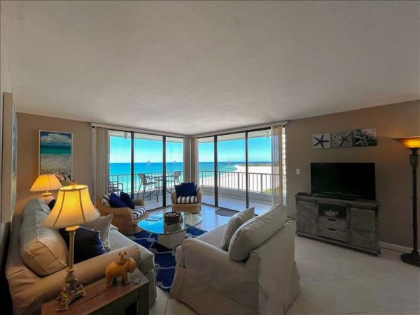 Marco Island Condo 1026947