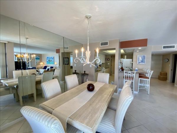 Marco Island Condo 1026947