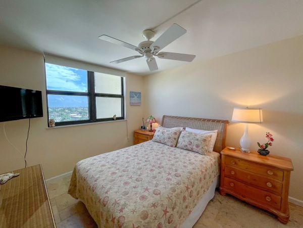 Marco Island Condo 1026948