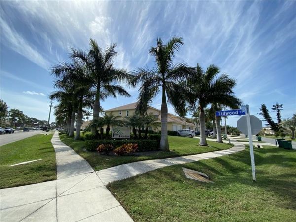 Marco Island Condo 1026951