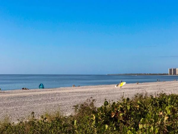 Beautiful Beach Front Condo with 2 Bedrooms